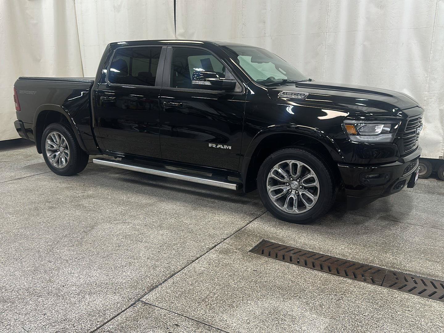 Certified 2020 RAM 1500 Laramie w/ Sport Appearance Package AWD/4WD image 7