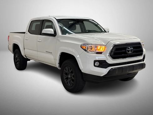 Used 2021 Toyota Tacoma SR5 image 3