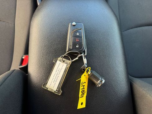 Used 2025 Toyota RAV4 LE image 22