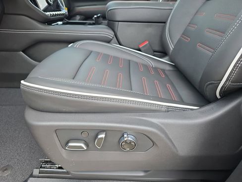 New 2026 GMC Yukon AT4 Ultimate AWD/4WD image 30