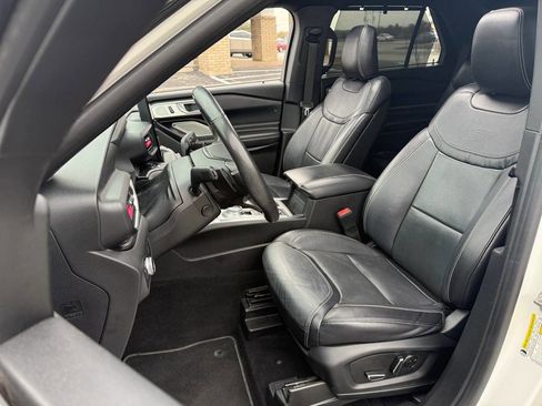 Used 2020 Ford Explorer ST w/ ST Street Pack image 11