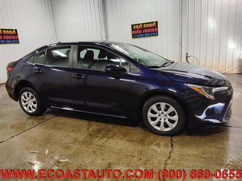 Used 2023 Toyota Corolla LE image 6