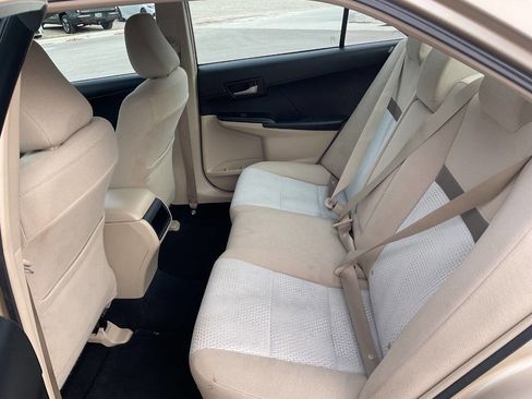 Used 2012 Toyota Camry LE image 24