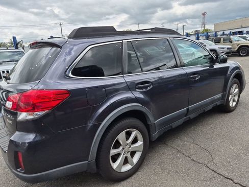 Used 2013 Subaru Outback 2.5i Premium AWD/4WD image 5