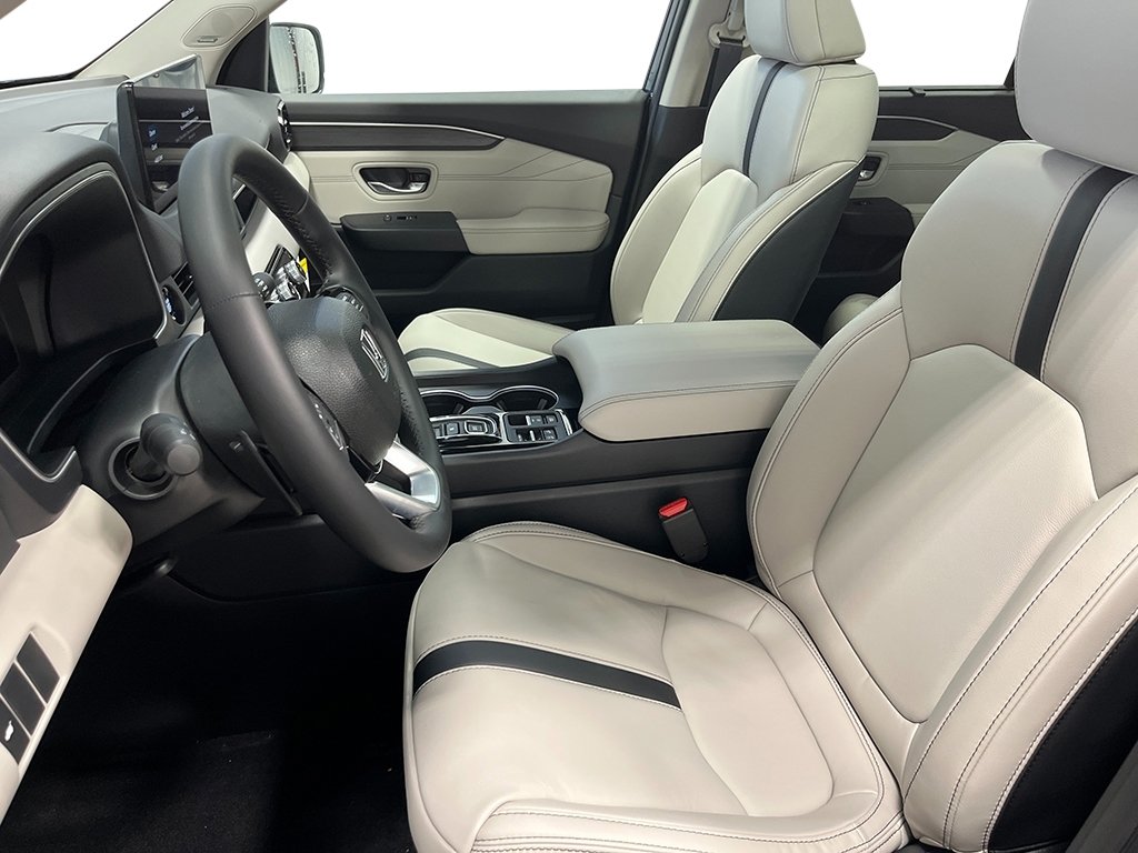 New 2026 Honda Pilot Touring image 15
