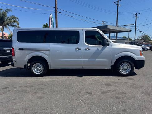 Used 2020 Nissan NV 3500 S RWD image 8