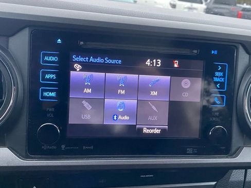 Used 2019 Toyota Tacoma TRD Sport image 22