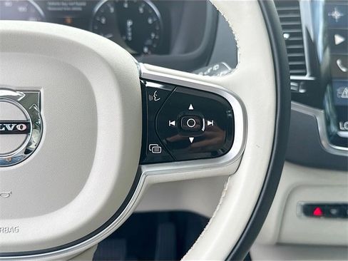 Used 2022 Volvo XC90 T5 Momentum w/ Advanced Package image 40