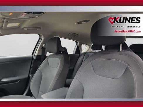 Used 2025 Kia K4 FWD image 15