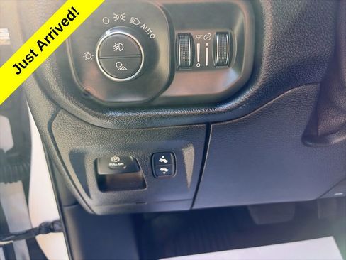 Used 2019 RAM 1500 Big Horn AWD/4WD image 29