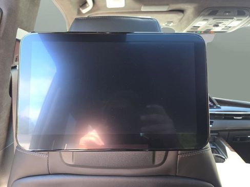 Certified 2022 Cadillac Escalade Sport Platinum w/ LPO, ONYX Package image 30