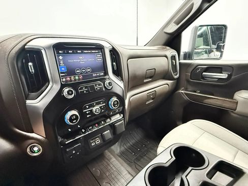 Used 2022 GMC Sierra 2500 SLE AWD/4WD image 16