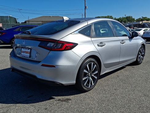 Used 2022 Honda Civic EX-L image 6