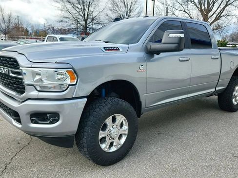 Used 2024 RAM 2500 Big Horn w/ Towing Technology Group AWD/4WD image 21