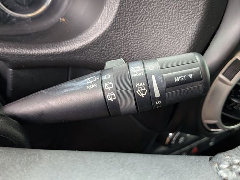 Used 2016 Jeep Wrangler Unlimited Sahara w/ Connectivity Group AWD/4WD image 26