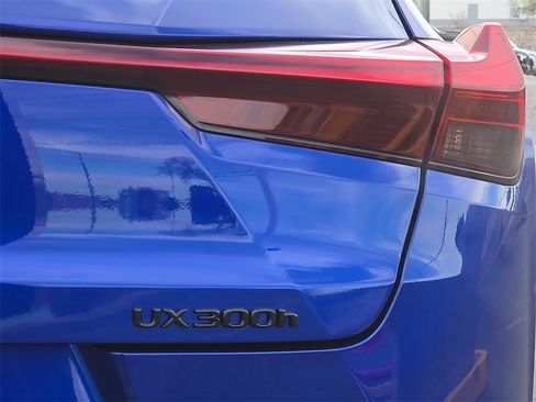 New 2025 Lexus UX 300h FWD image 12