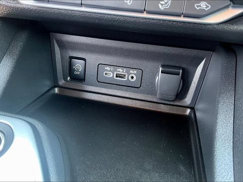 Used 2025 Nissan Sentra SV w/ All-Weather Package FWD image 15