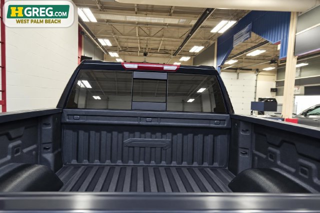 Used 2022 GMC Sierra 1500 AT4 w/ AT4 Preferred Package AWD/4WD image 17