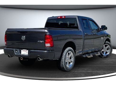 Used 2017 RAM 1500 Express AWD/4WD image 15