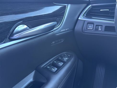 Certified 2022 Cadillac XT5 Premium Luxury image 28