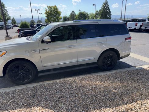 Used 2023 Lincoln Navigator Reserve AWD/4WD image 1