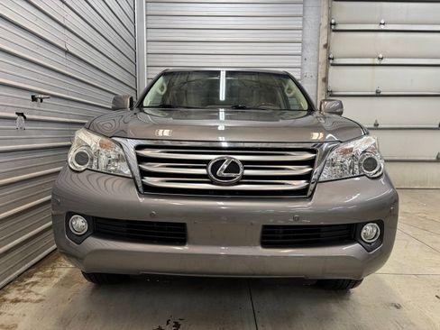 Used 2010 Lexus GX 460 image 2