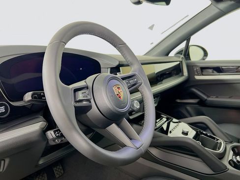 New 2026 Porsche Cayenne AWD/4WD image 4