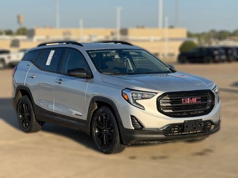 Used 2020 GMC Terrain SLE w/ Driver Convenience Package FWD image 5