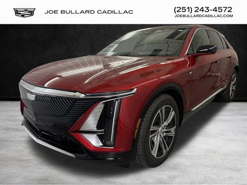 New 2026 Cadillac Lyriq Premium Luxury w/ LPO, Floor Liner Package image 10