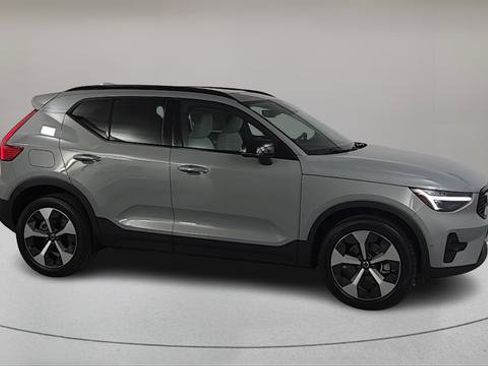 Certified 2026 Volvo XC40 B5 Plus w/ Protection Package Premier AWD/4WD image 2