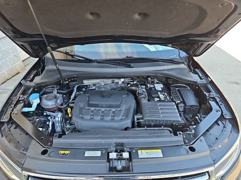 Used 2024 Volkswagen Tiguan Wolfsburg Edition image 36