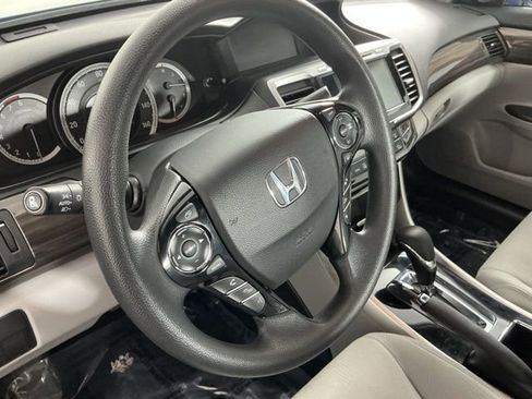 Used 2016 Honda Accord EX image 35