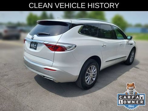 Used 2023 Buick Enclave Essence AWD/4WD image 5