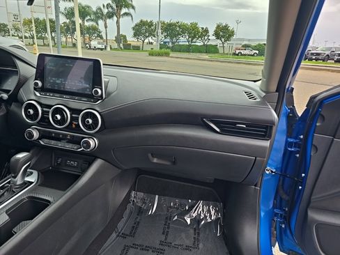 Used 2024 Nissan Sentra SV image 6