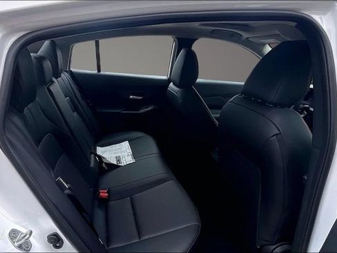 New 2026 Nissan Sentra SR w/ SR Premium Package FWD image 10