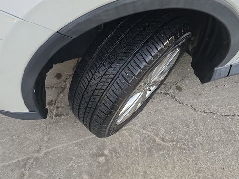 Used 2018 Toyota RAV4 Limited image 22