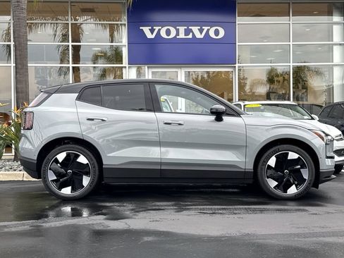 New 2025 Volvo EX30 Ultra w/ Climate Package image 6