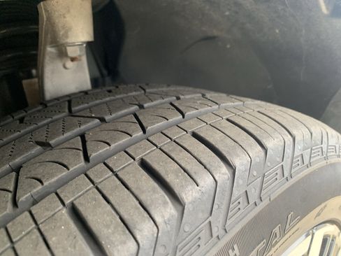 Used 2025 Volvo XC60 B5 Plus image 12