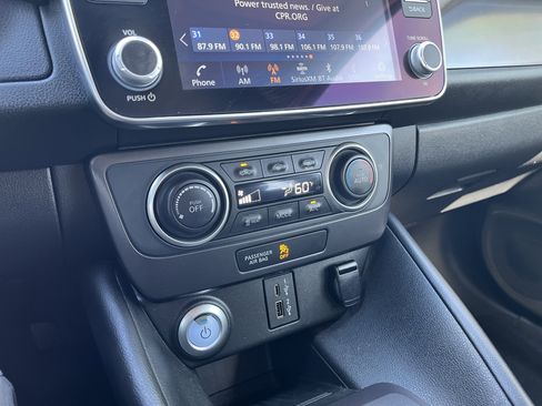 Certified 2025 Nissan Leaf S image 21