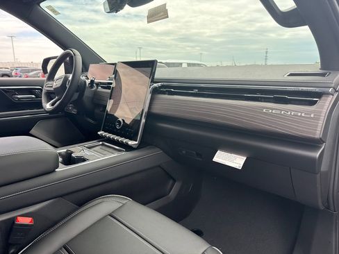 New 2025 GMC Sierra EV Denali image 42