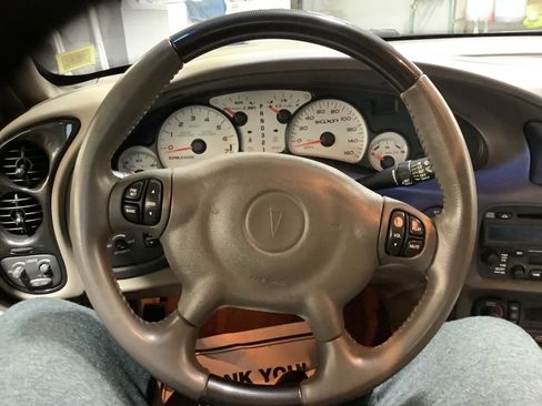 Used 2005 Pontiac Bonneville GXP FWD image 25
