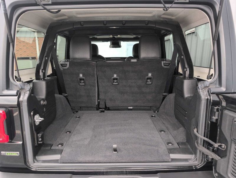 Used 2021 Jeep Wrangler Unlimited Sport AWD/4WD image 30