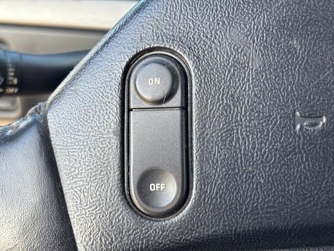 Used 1993 Ford Bronco image 13