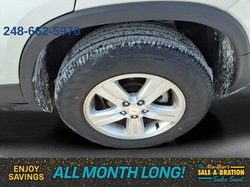 Used 2022 Chevrolet Trax LS w/ Tint and Cruise Package image 8