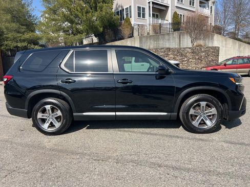 Used 2023 Honda Pilot EX-L image 6