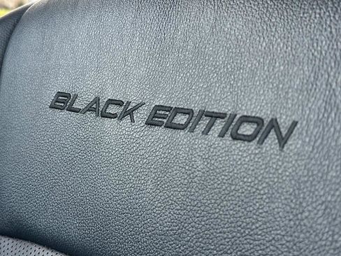 Used 2022 Honda Pilot Black Edition image 27