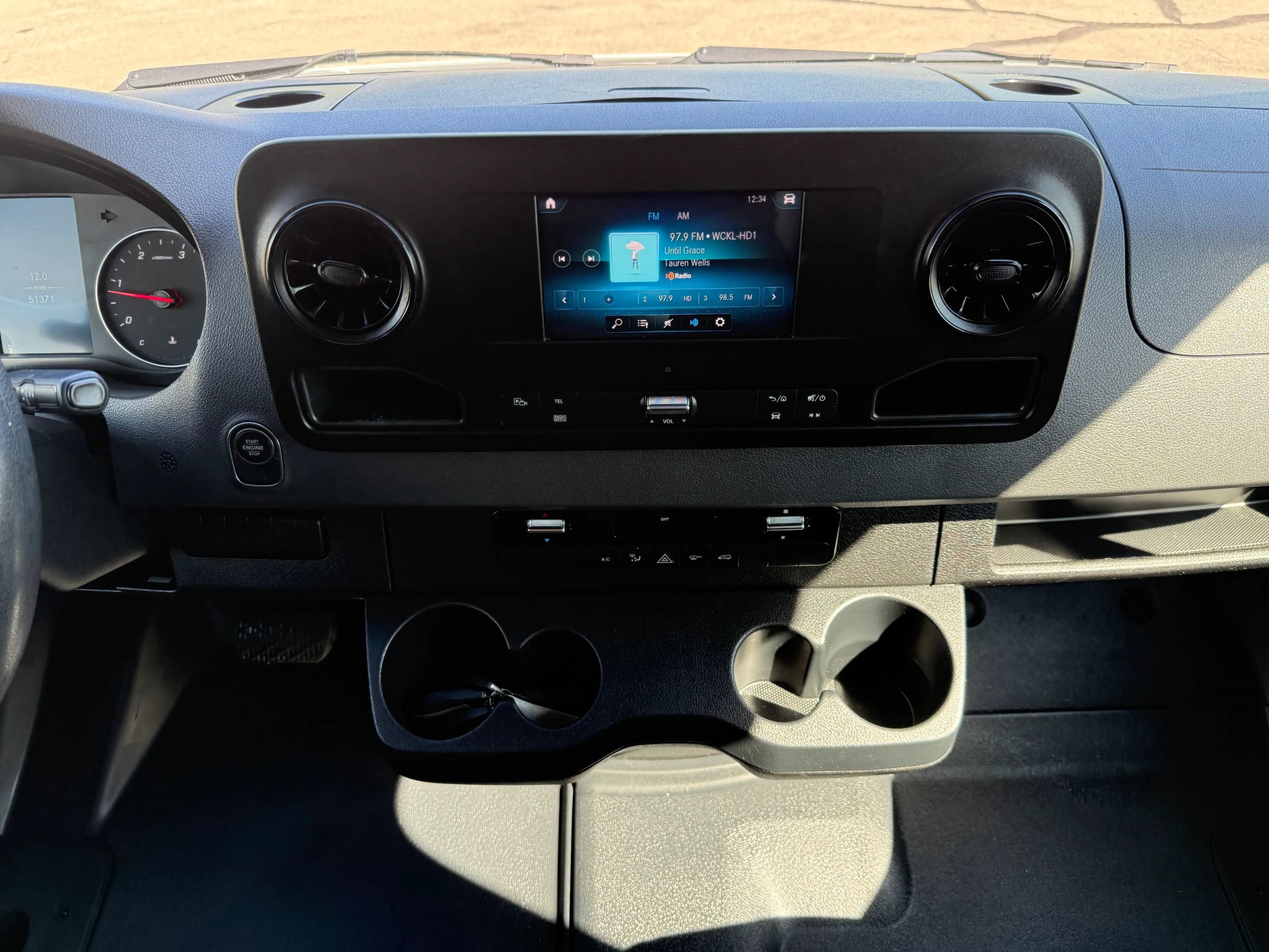 Used 2024 Mercedes-Benz Sprinter 2500 image 18