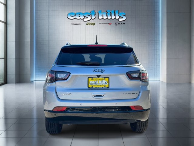 Certified 2025 Jeep Compass Limited w/ Elite Group AWD/4WD image 4