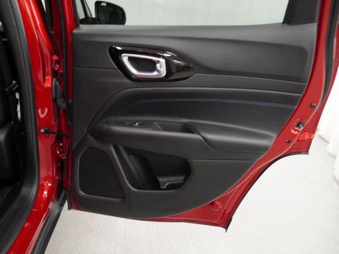 Used 2025 Jeep Compass Latitude w/ Altitude Special Edition AWD/4WD image 43