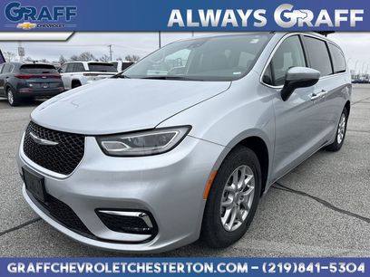 Used 2023 Chrysler Pacifica Touring-L